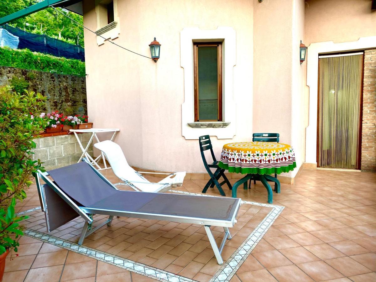 Bed and Breakfast Il Ritrovo Delle Volpi Аджерола Экстерьер фото