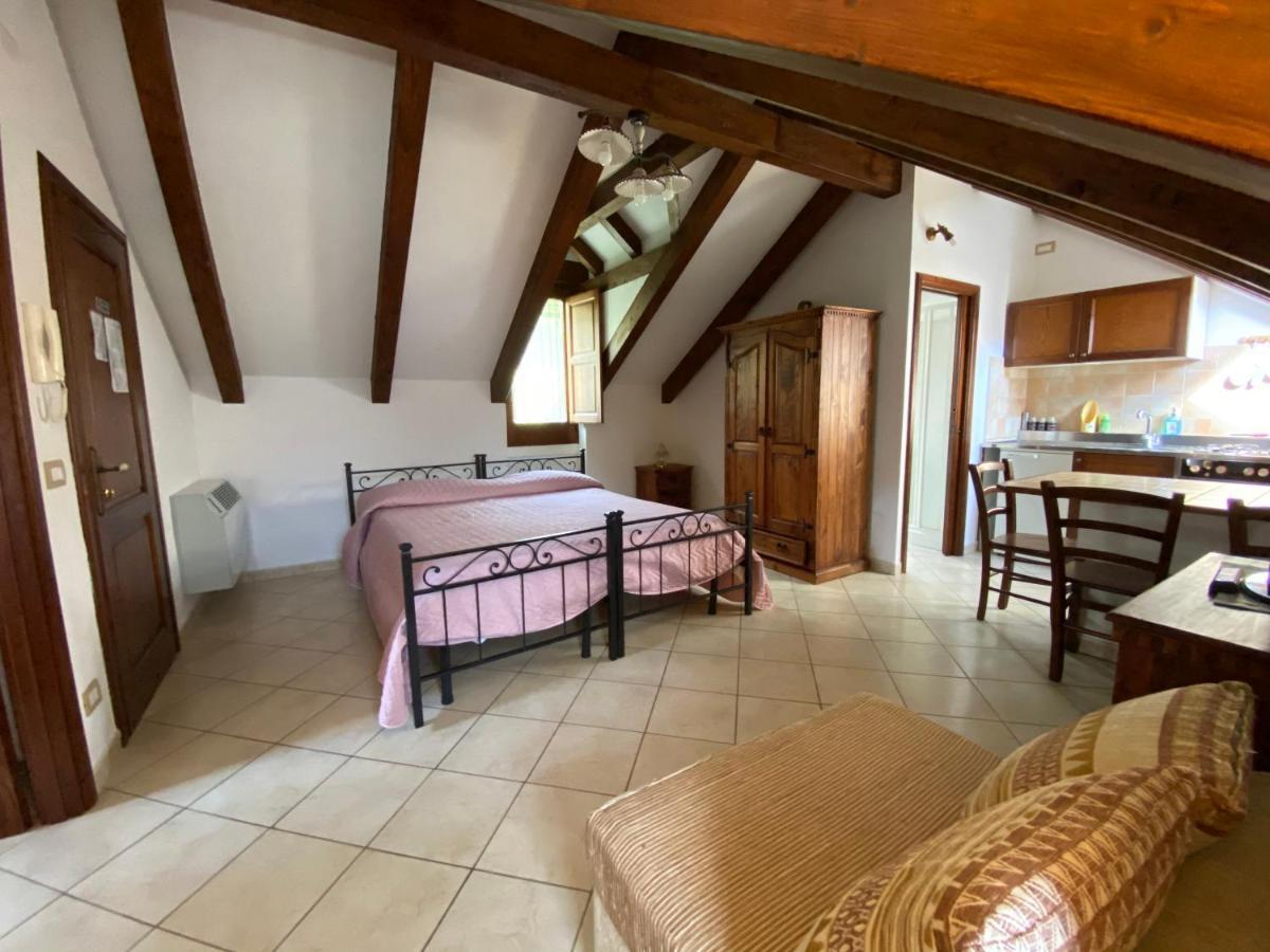 Bed and Breakfast Il Ritrovo Delle Volpi Аджерола Экстерьер фото