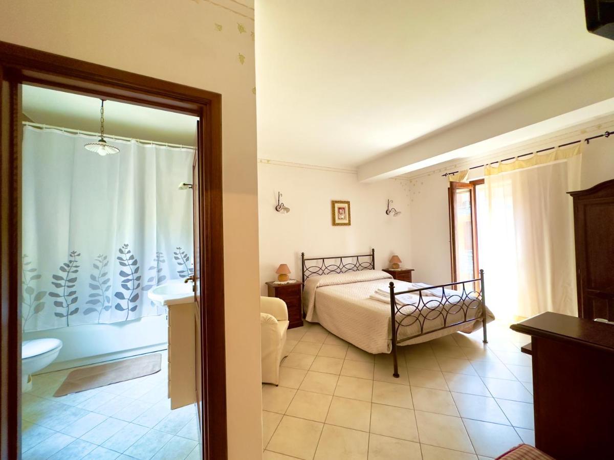 Bed and Breakfast Il Ritrovo Delle Volpi Аджерола Экстерьер фото