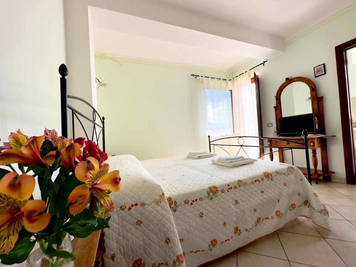 Bed and Breakfast Il Ritrovo Delle Volpi Аджерола Экстерьер фото