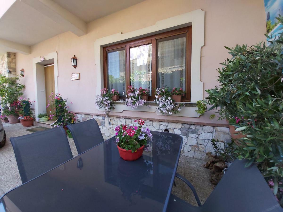 Bed and Breakfast Il Ritrovo Delle Volpi Аджерола Экстерьер фото
